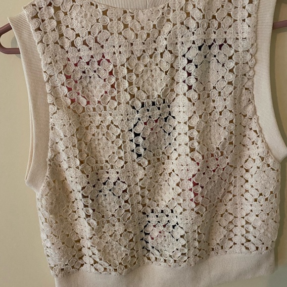 Crochet knit sleevless Zara top - Picture 3 of 4